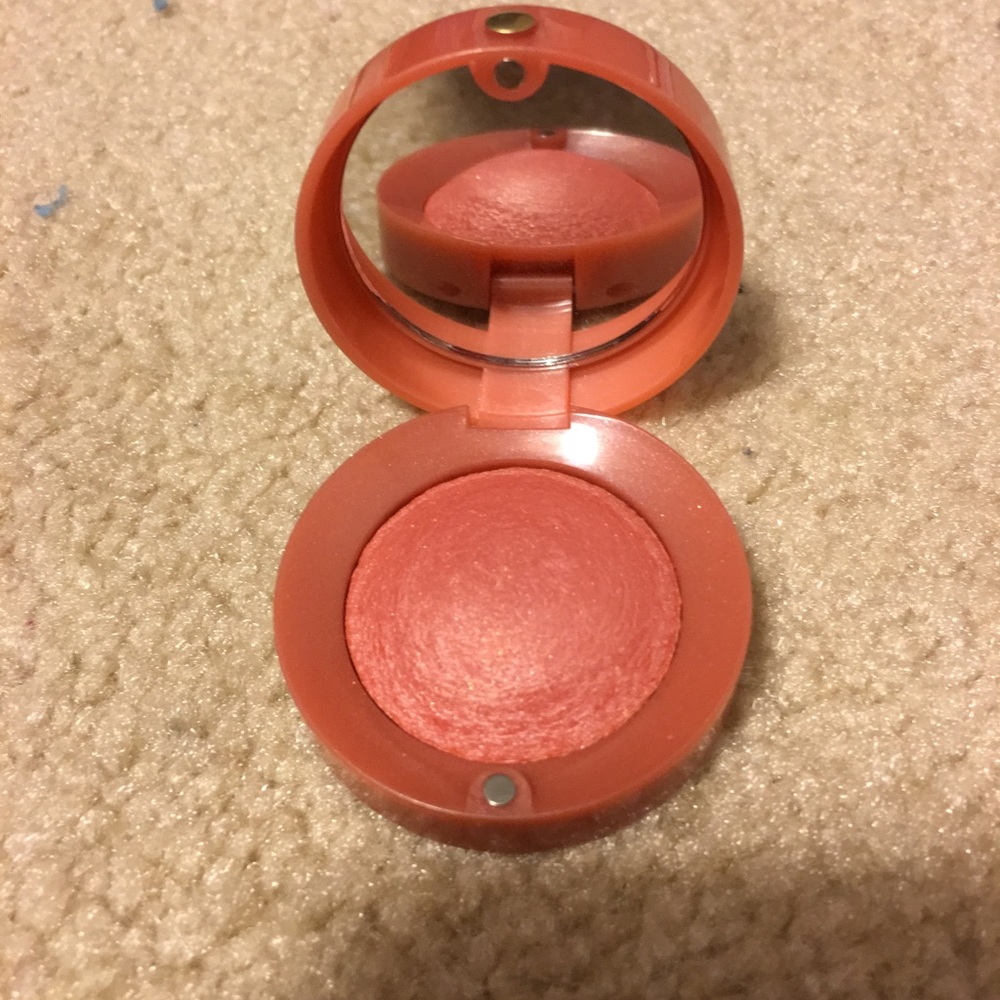 Bourjois blush in love struck rose